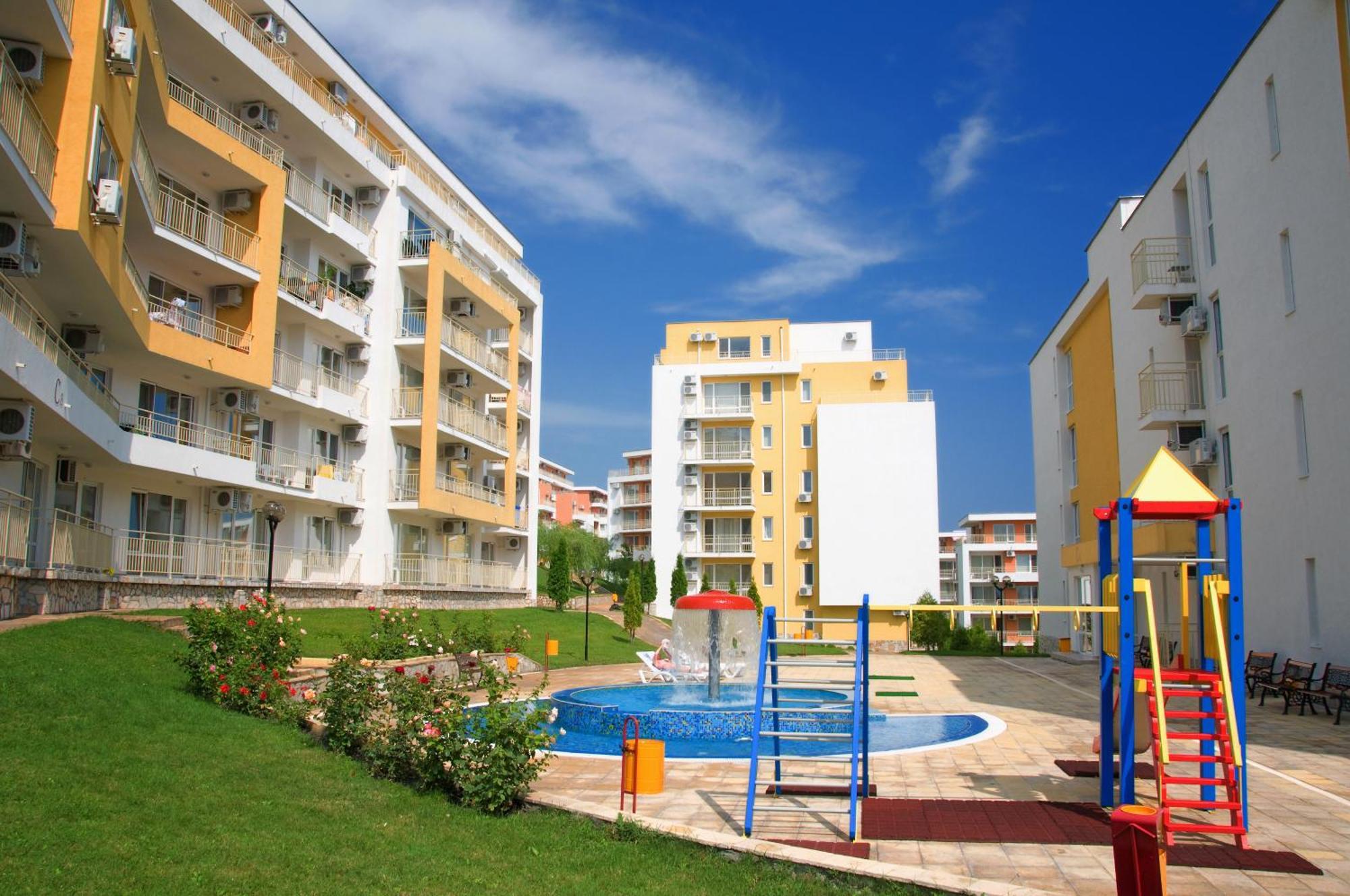 Crown And Imperial Apartments Sveti Vlas Exterior photo